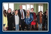 16 Nenad Fogel sa učenicima Deutsche Shule Belgrade